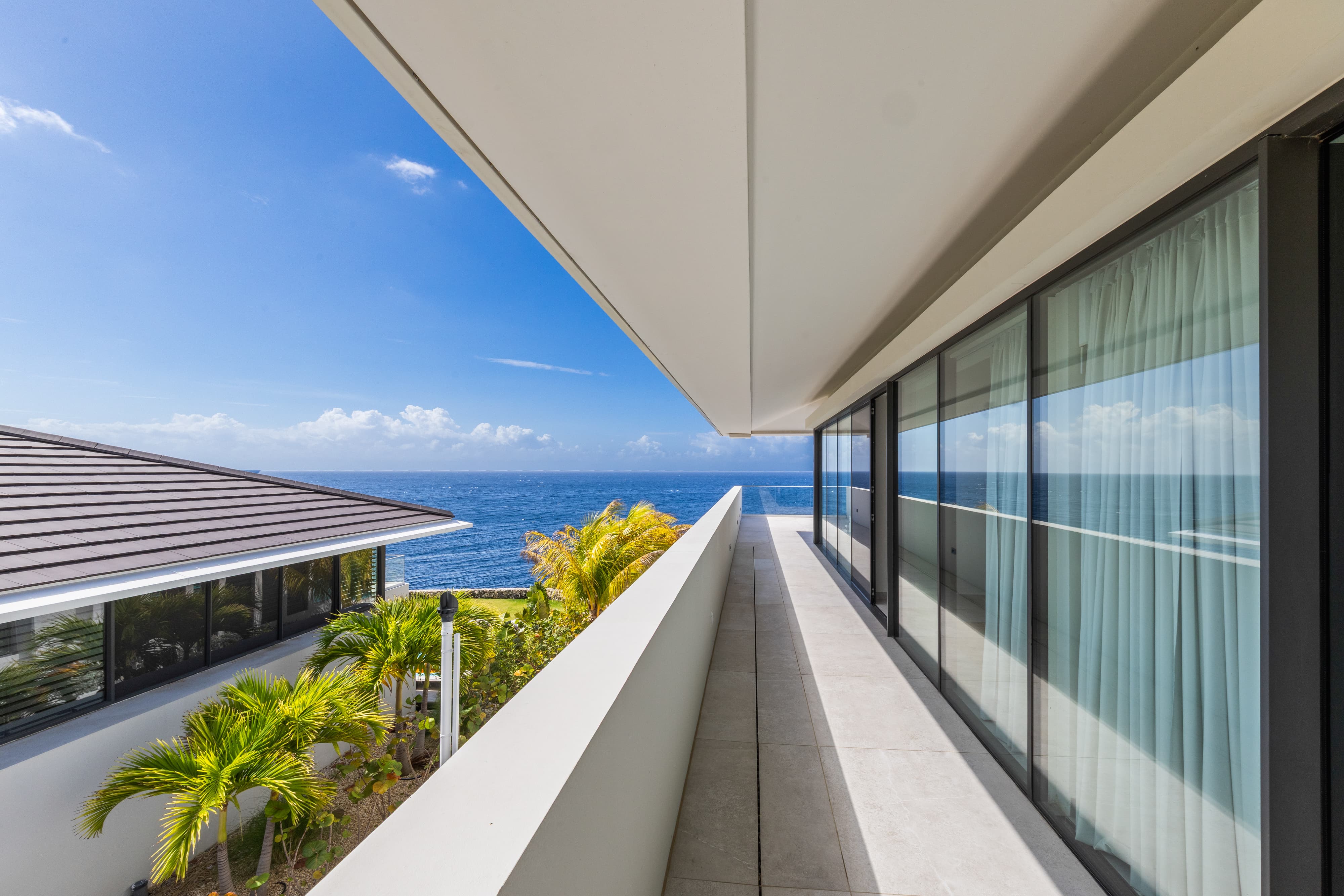 all bedrooms have access to the balcony