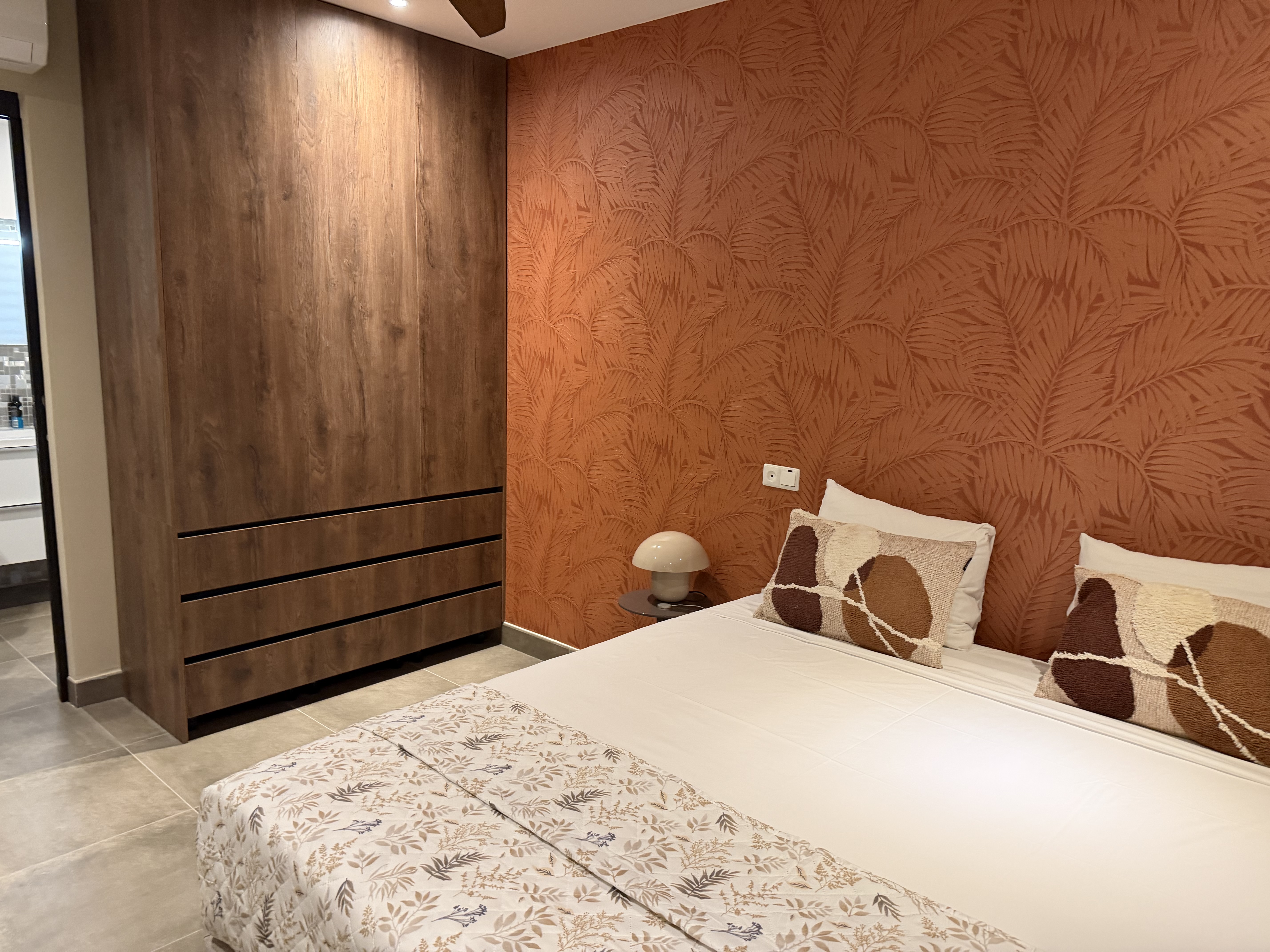 Holland House - Cape Marie 1401