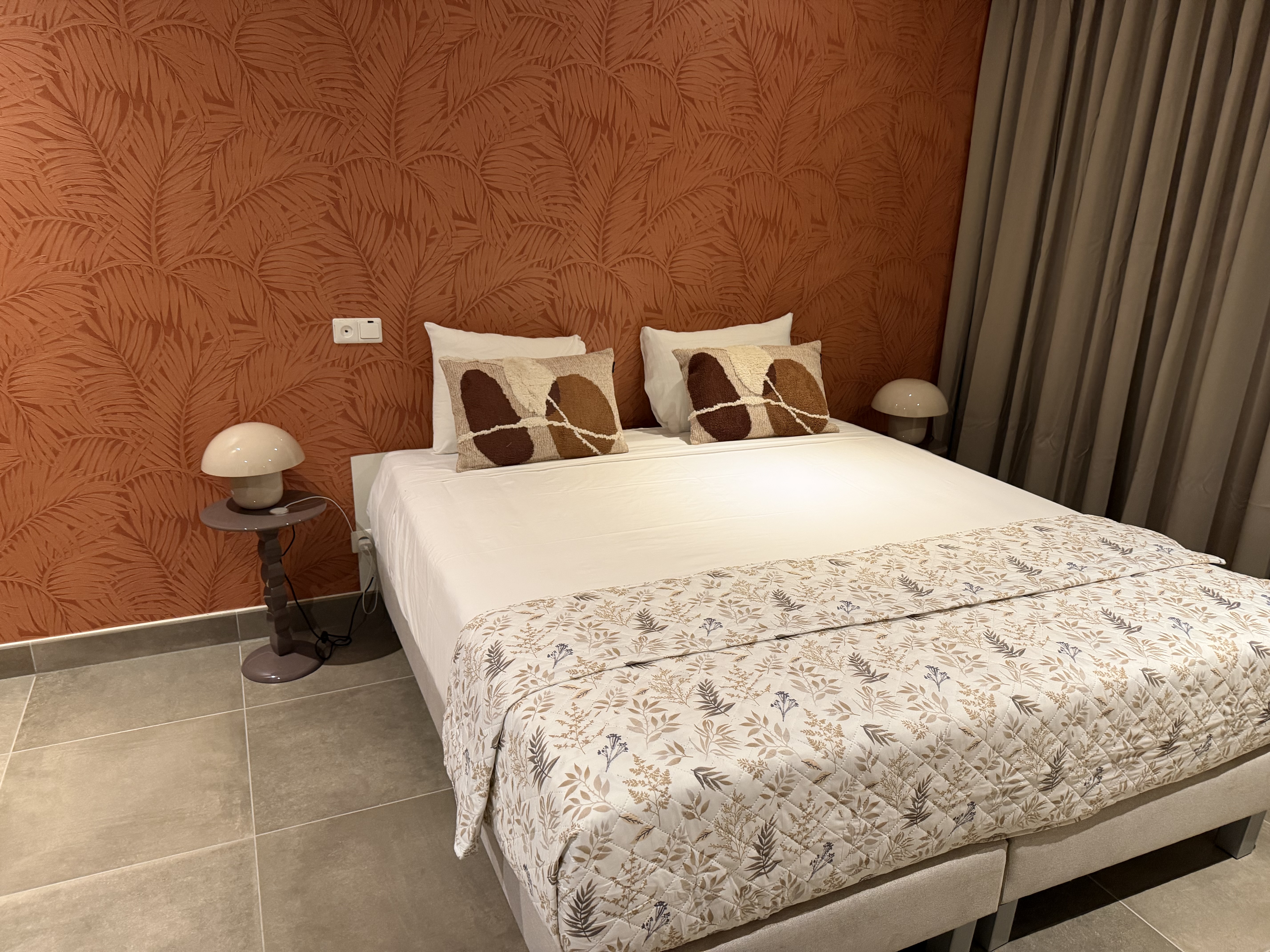 Holland House - Cape Marie 1401