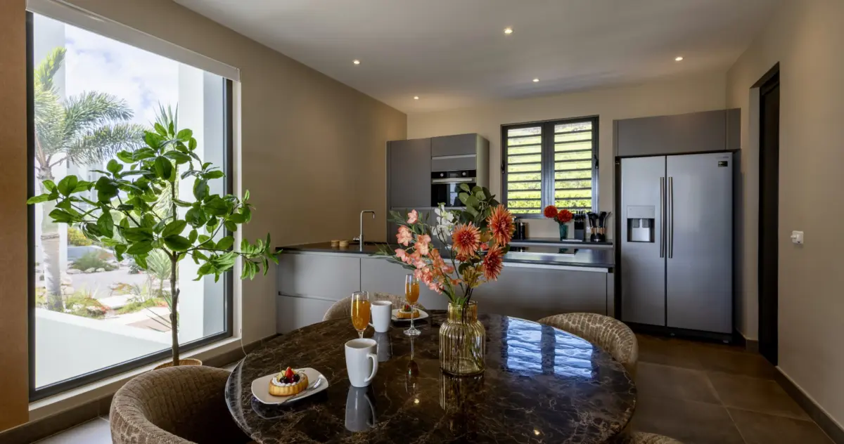 Holland House - Cape Marie 1401