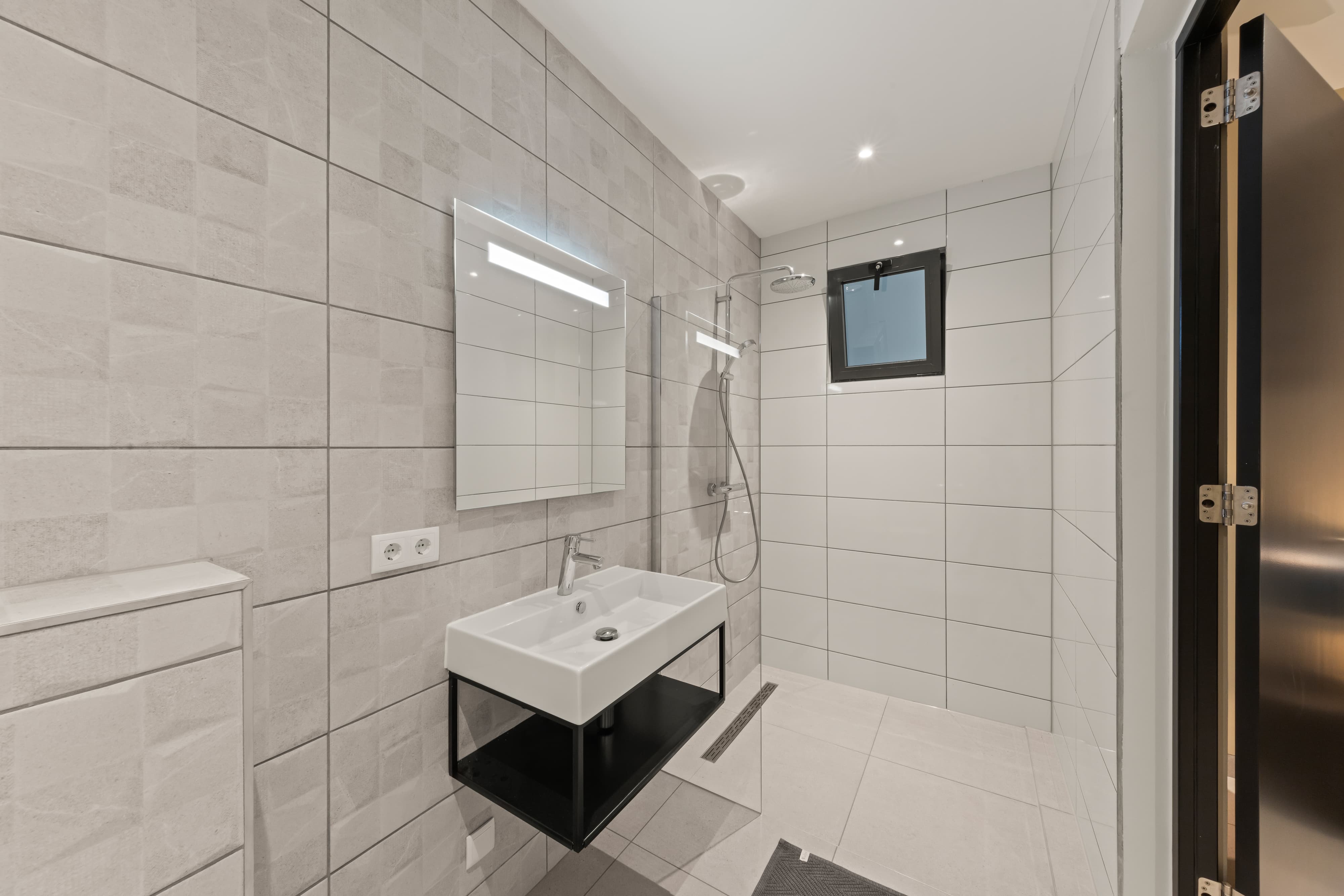 Holland House - Cape Marie C3