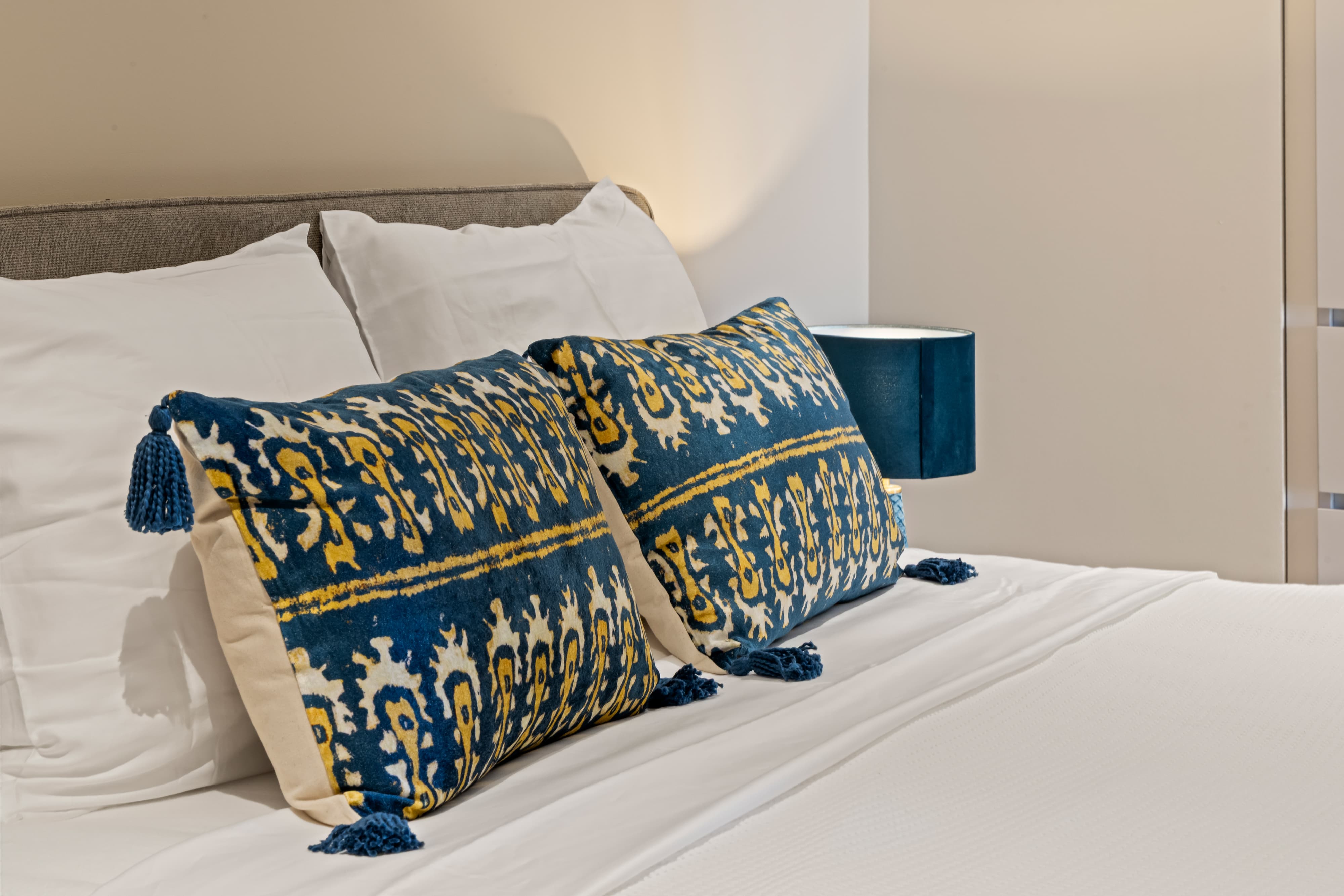 Holland House - Cape Marie C3