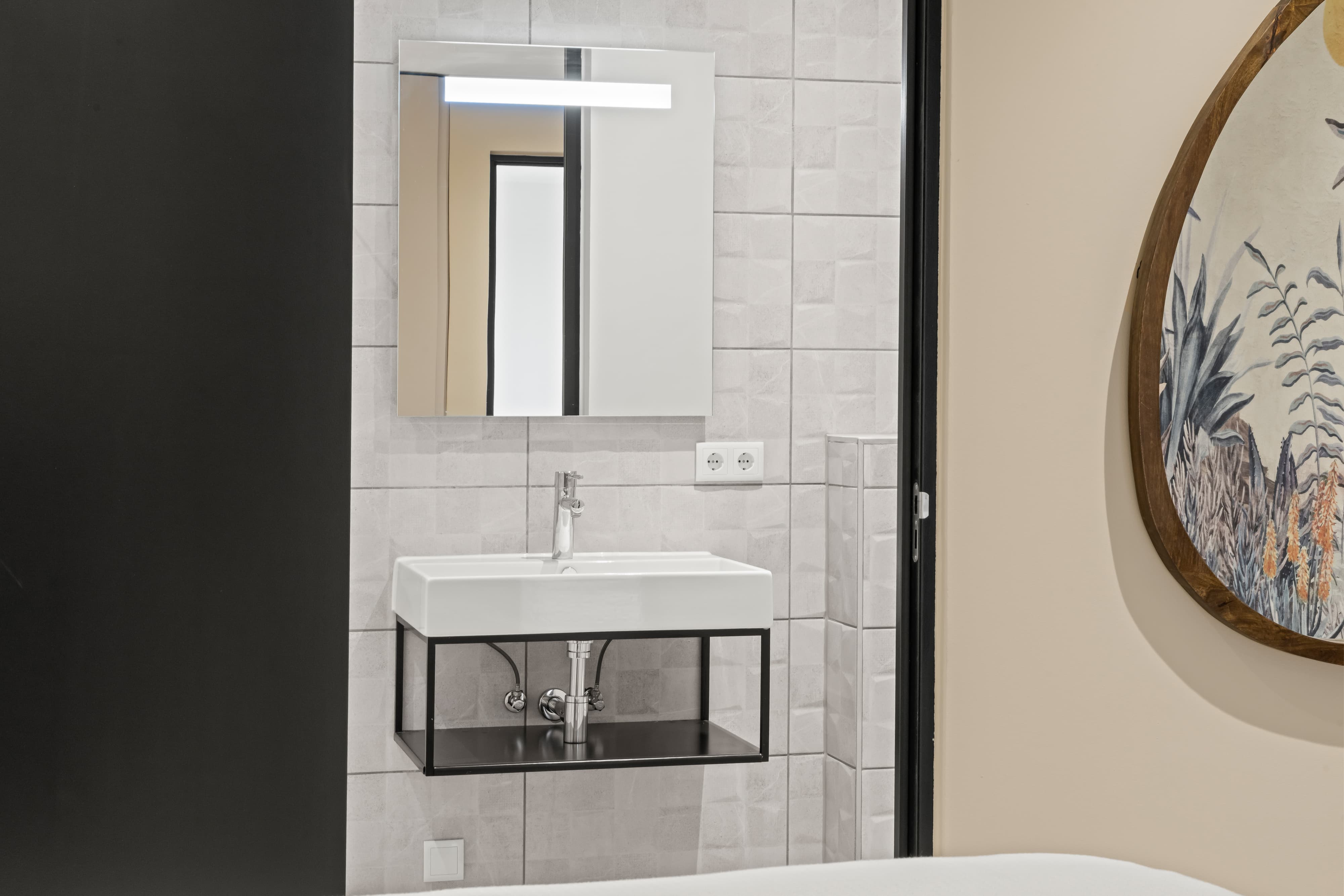 Holland House - Cape Marie C3