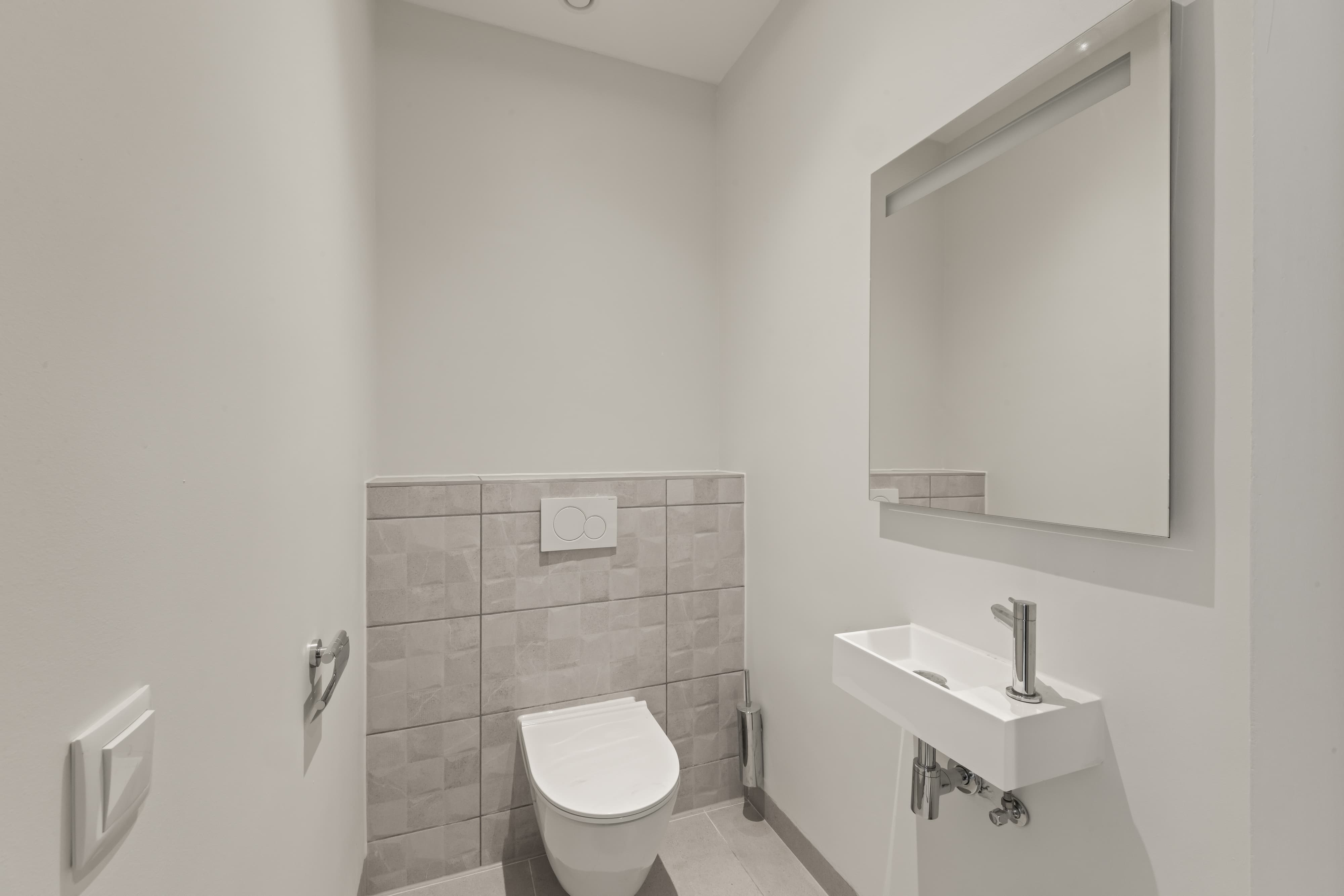 Holland House - Cape Marie C3