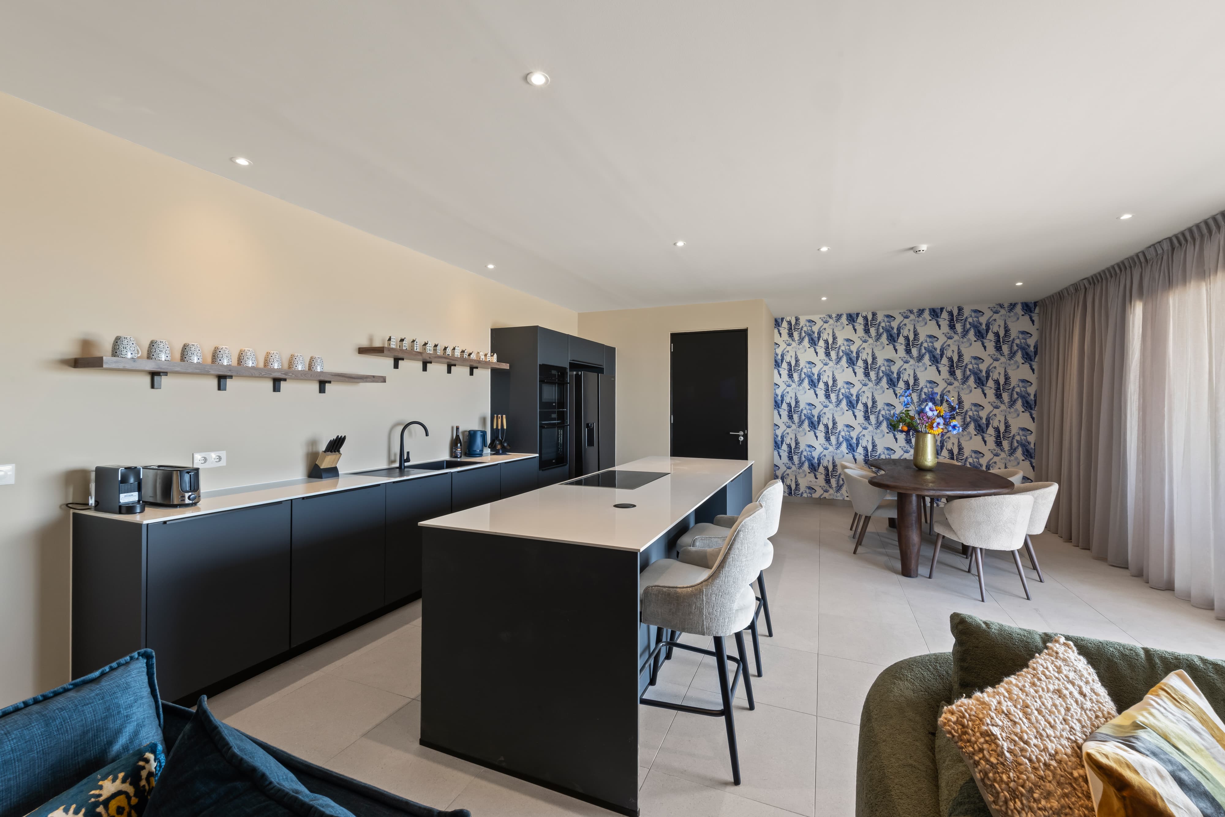 Holland House - Cape Marie C3