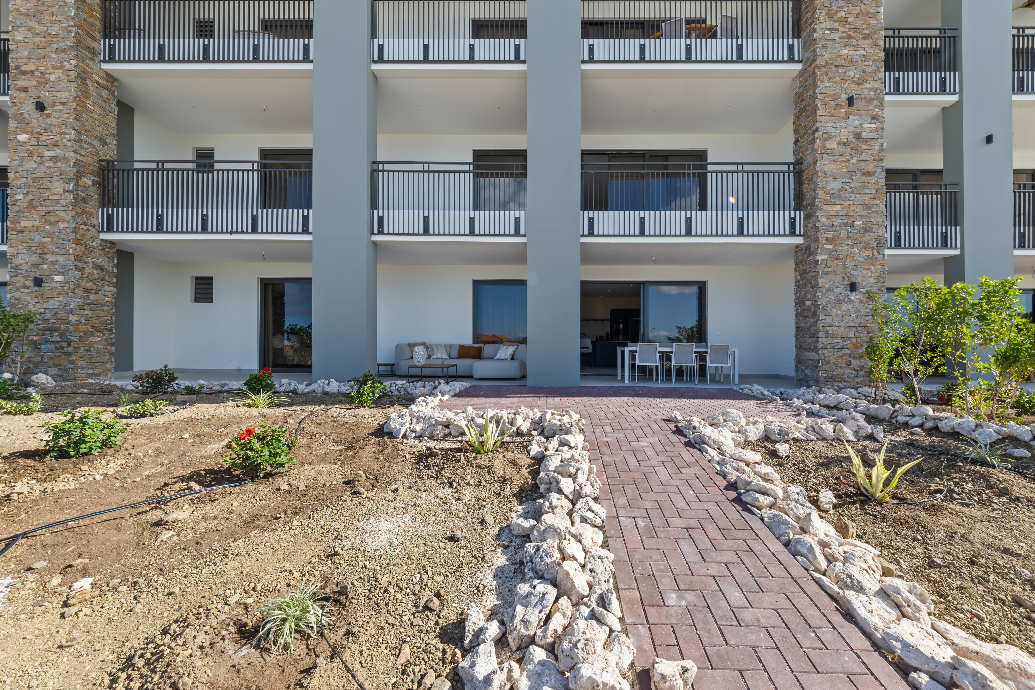 Holland House - Cape Marie C3