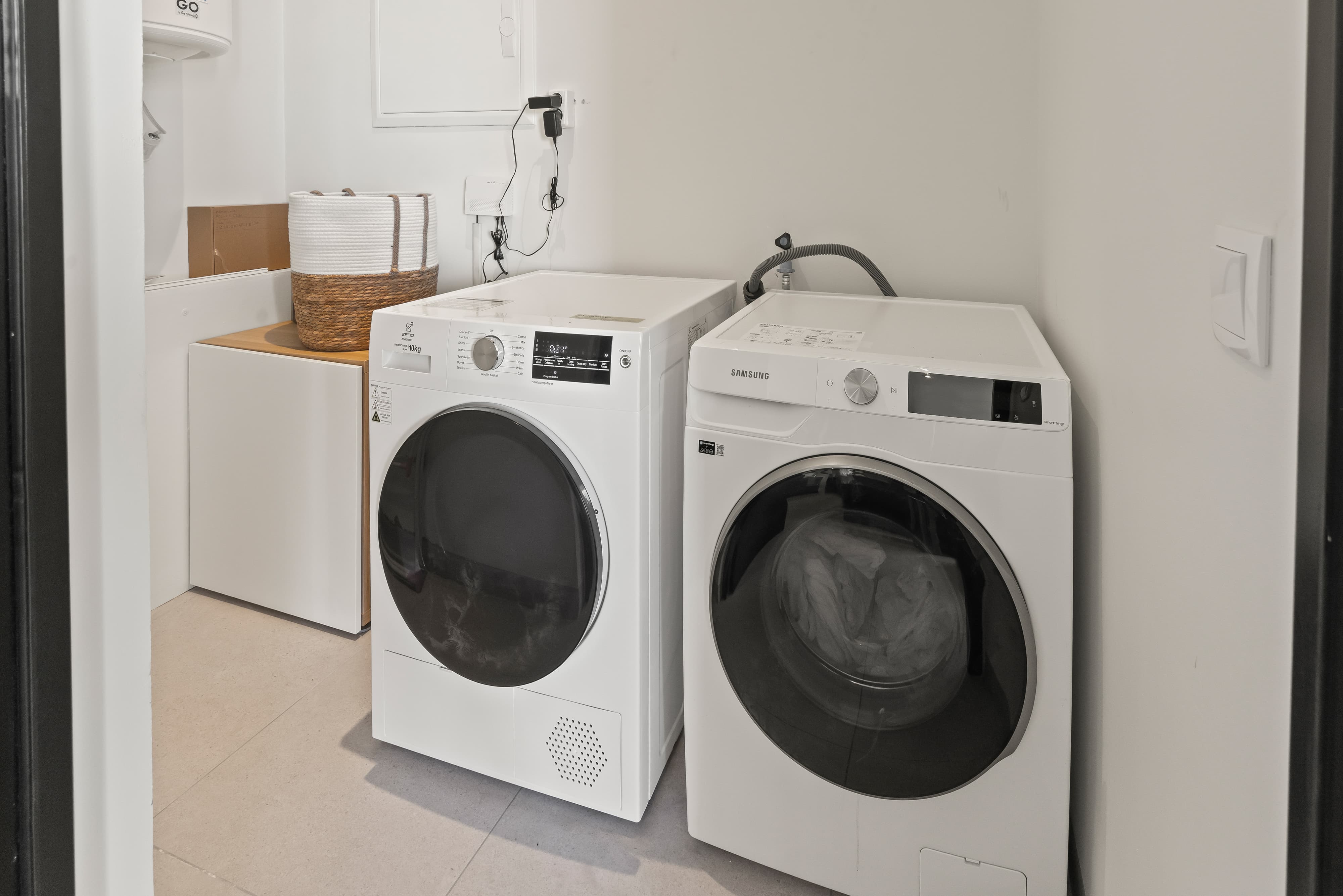 Holland House - Cape Marie C3