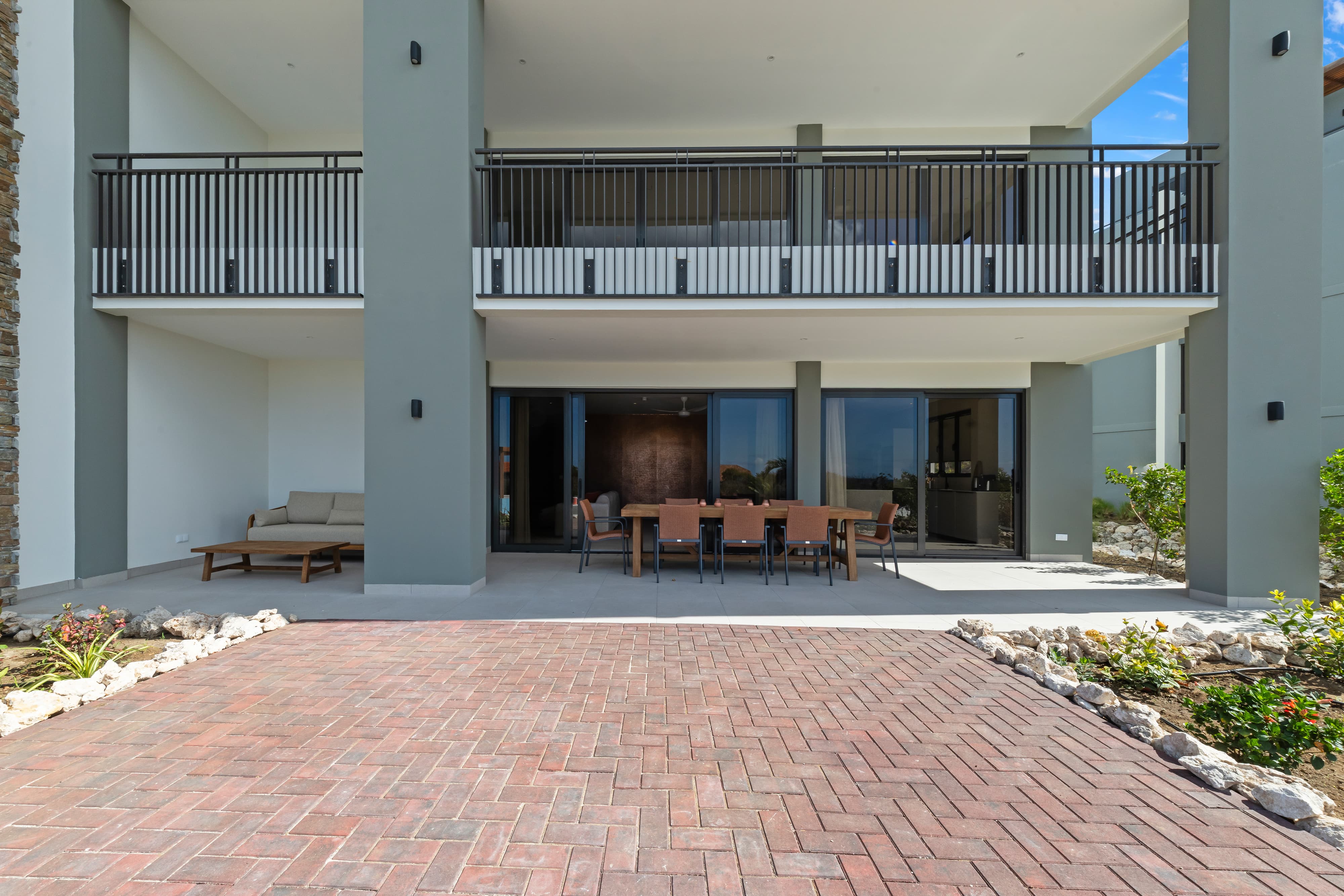 Holland House - Cape Marie C4