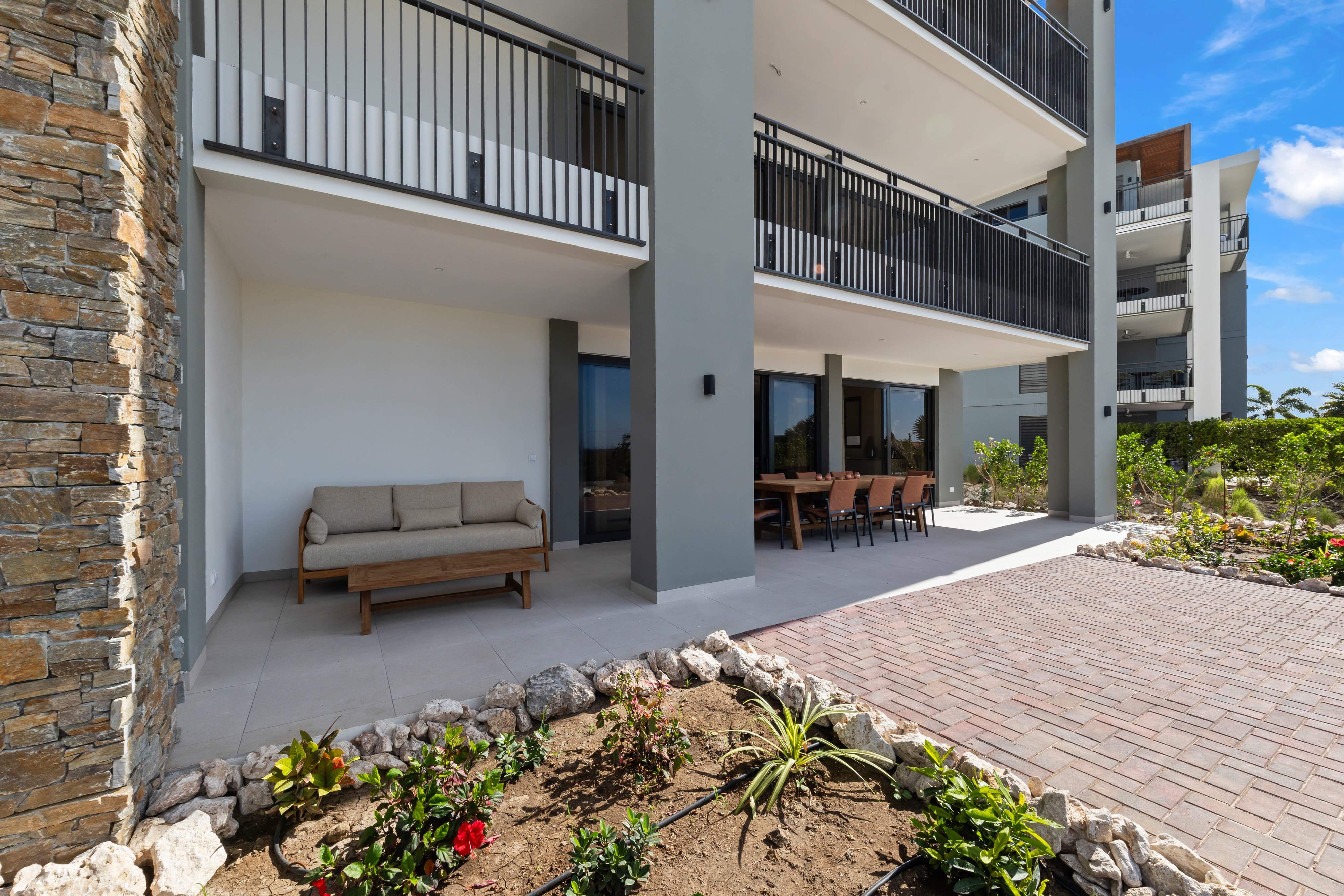 Holland House - Cape Marie C4