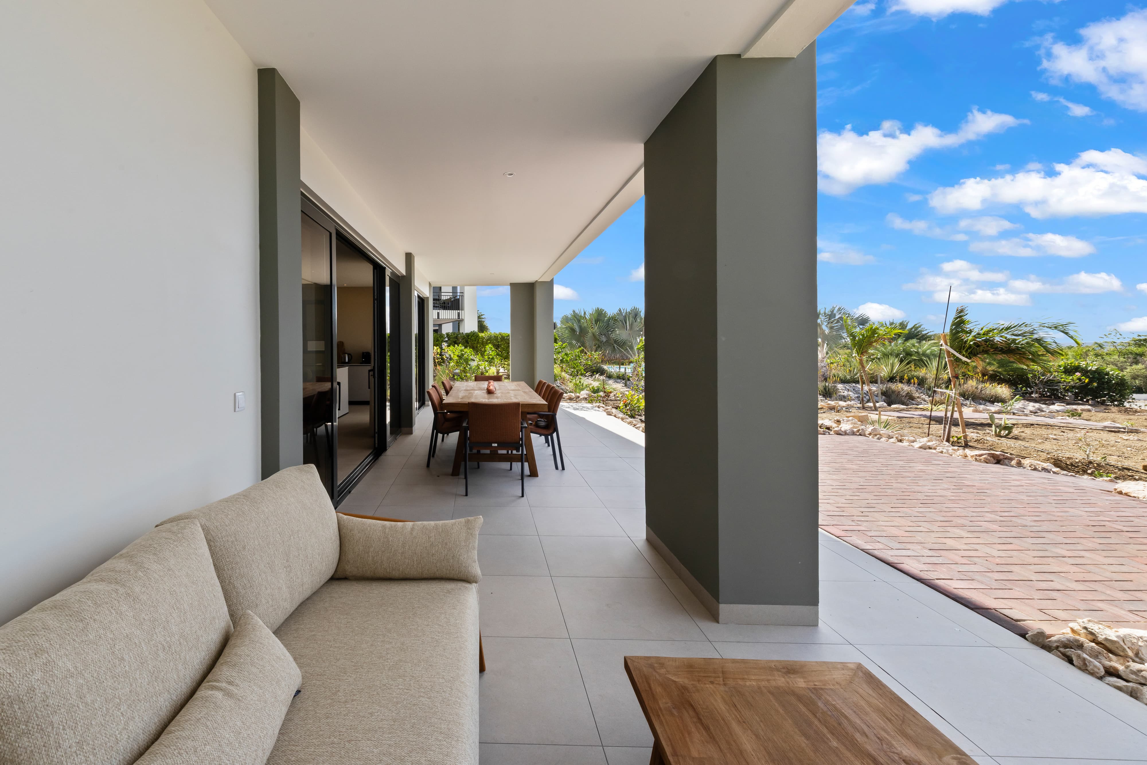 Holland House - Cape Marie C4