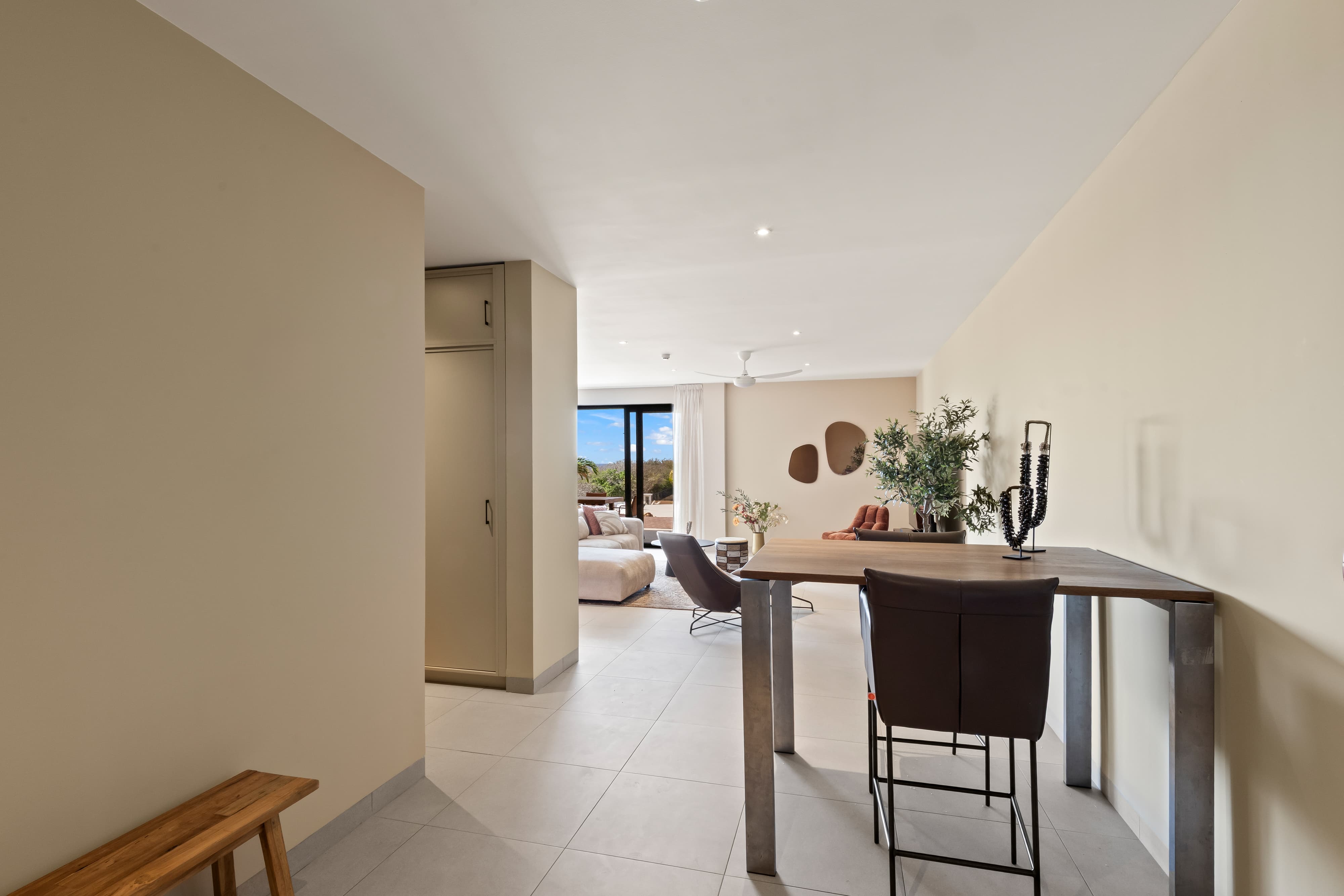 Holland House - Cape Marie C4