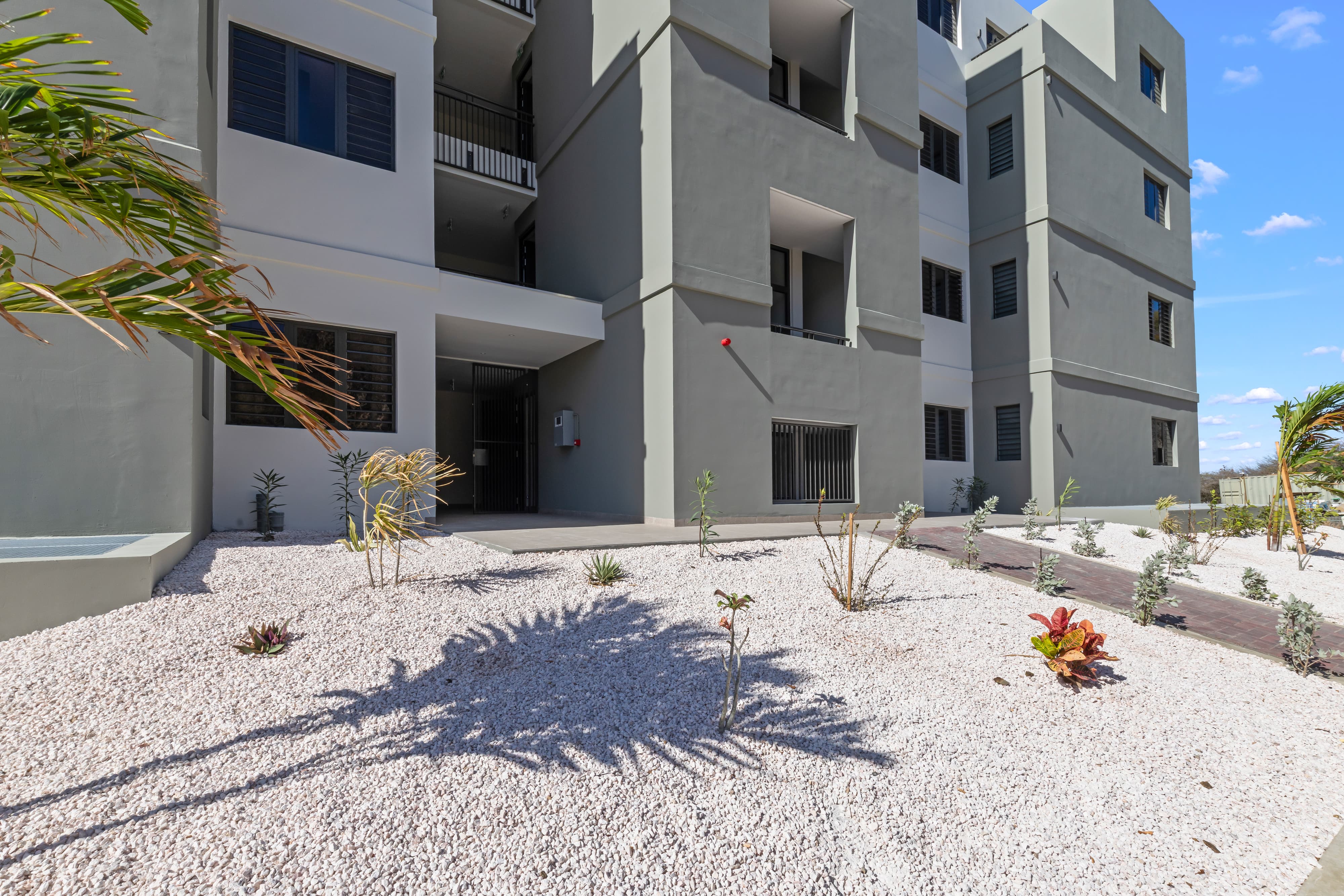 Holland House - Cape Marie C4